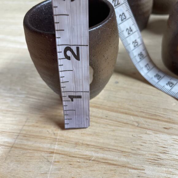 Japanese Sake Set Made in Japan Excellent Condition Set of 4 Cups With 1 Bottle - Picture 5 of 6